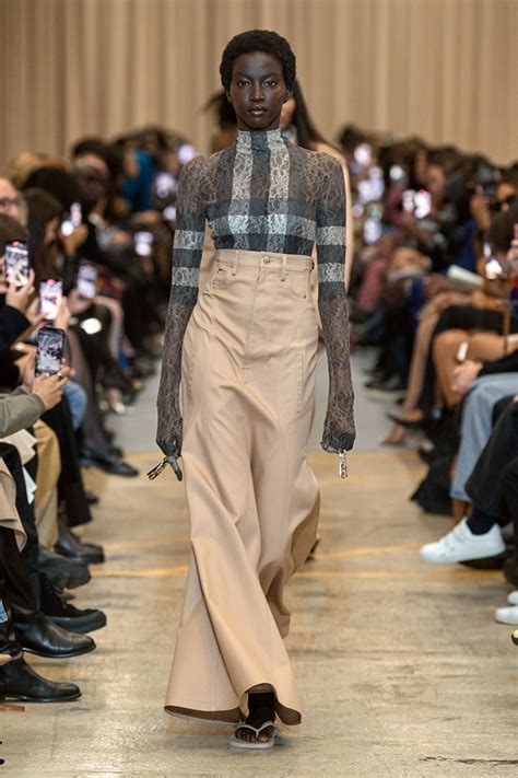 burberry shoes new collection